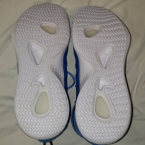 NEW Nike Hyperdunk 2018 Basketball Shoes - Picture 2 of 6